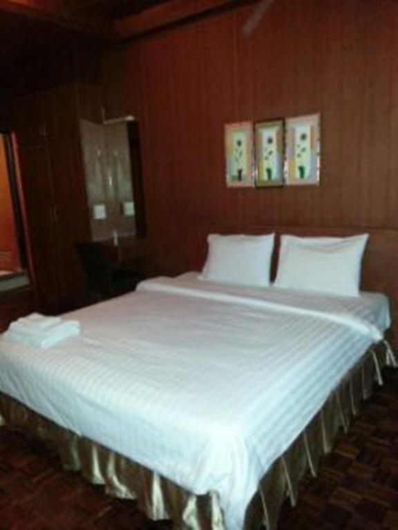 Eight Plus Hotel Bangkok Room photo