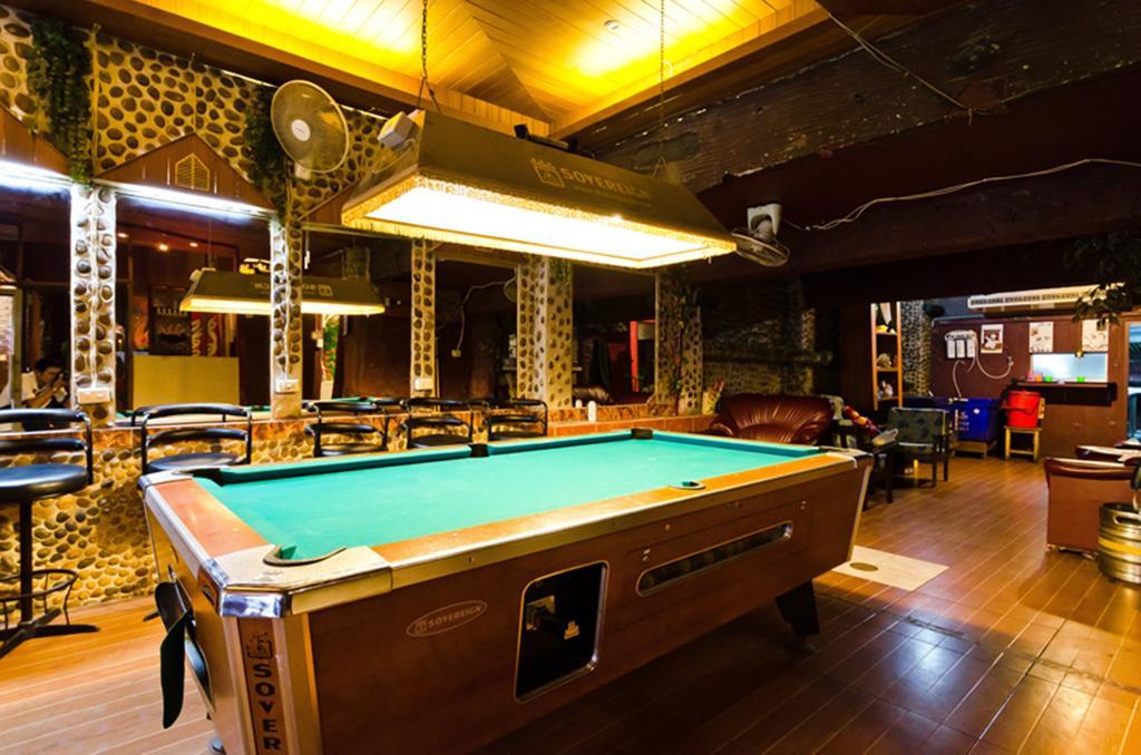 Eight Plus Hotel Bangkok Exterior photo